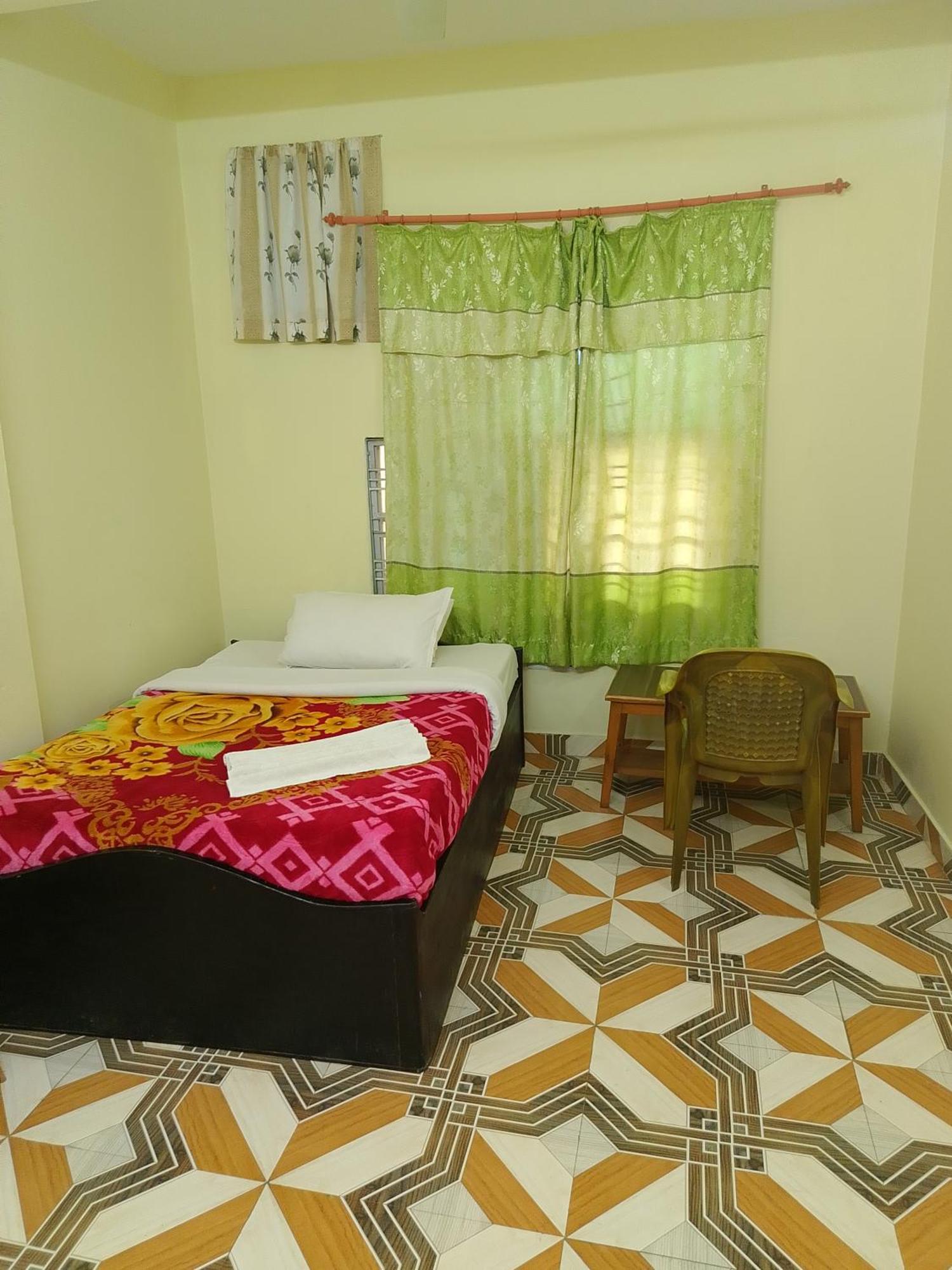 Mangal Homestay Pokhara Værelse billede
